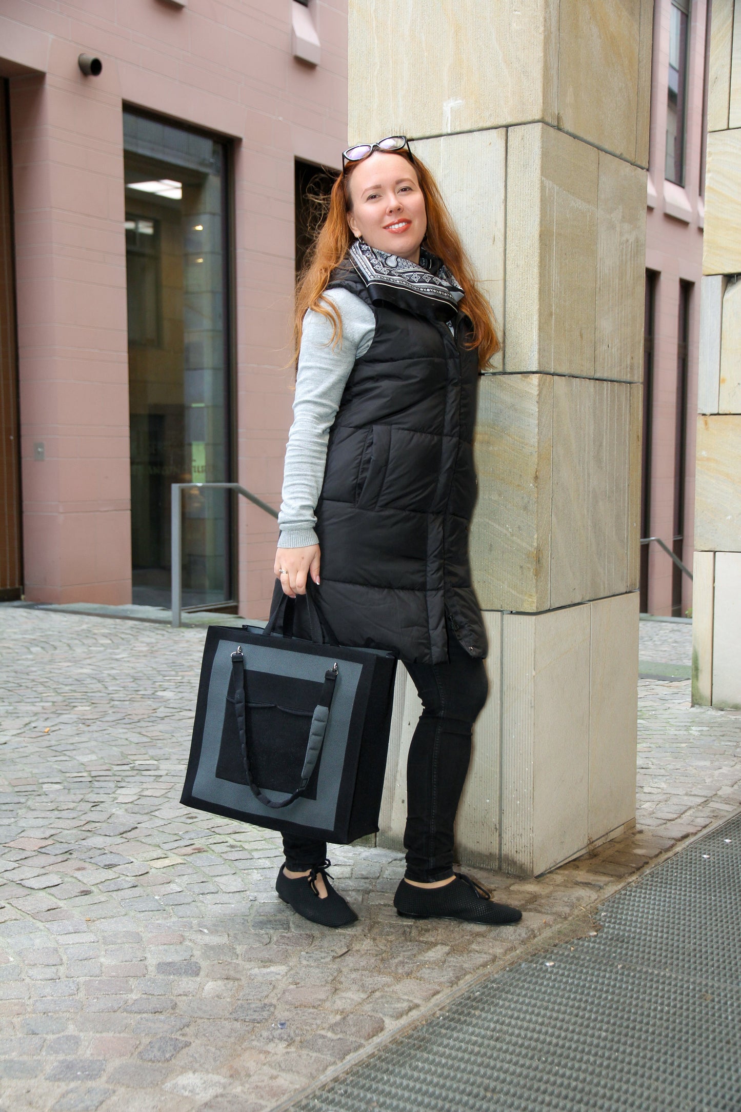 London Tote Bag: Black + Dark Grey